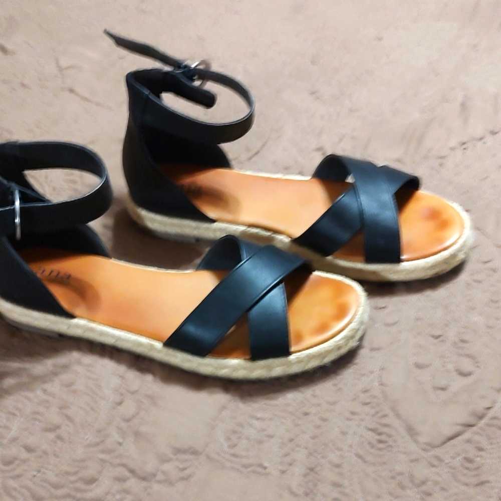 Women's Black Sandals